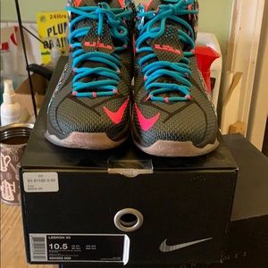 Size 10.5 lebron XII